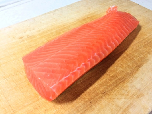 刺身用サーモンで作る人気レシピまとめ！料理の仕方でアレンジ自在！のイメージ