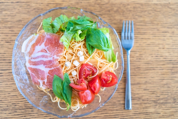 レタスを使った人気のパスタレシピ！子供が喜ぶクリーム系や和風テイストものイメージ