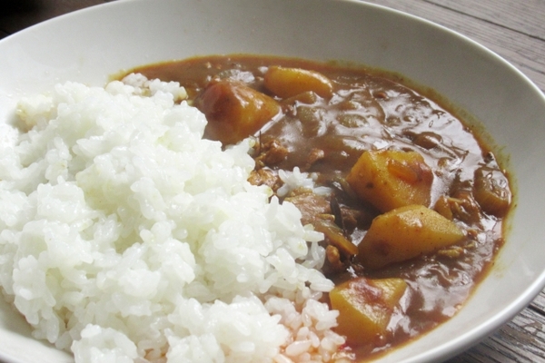 カレーが酸っぱいときは腐っている？原因や味の改善方法も解説のイメージ